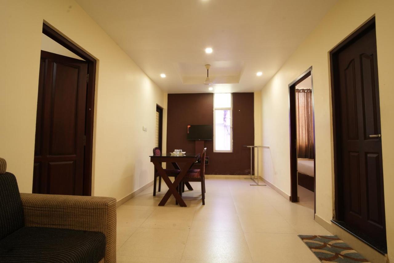 K V Suites Kochi Exteriör bild