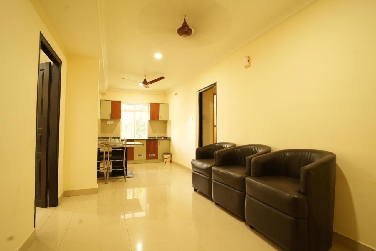 K V Suites Kochi Exteriör bild