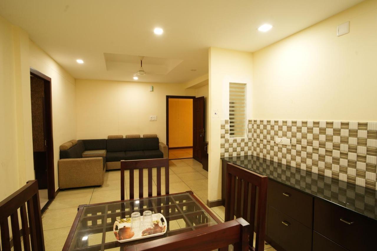 K V Suites Kochi Exteriör bild