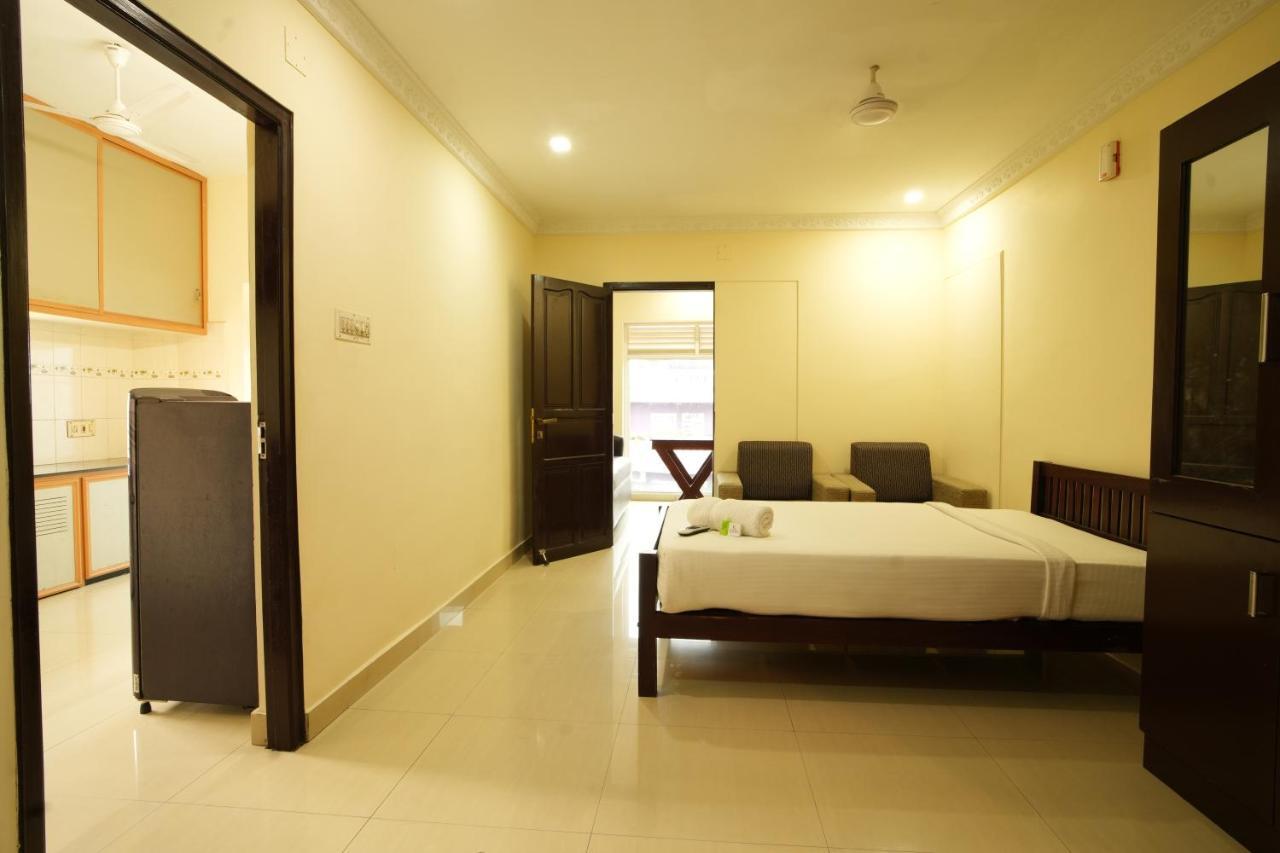 K V Suites Kochi Exteriör bild