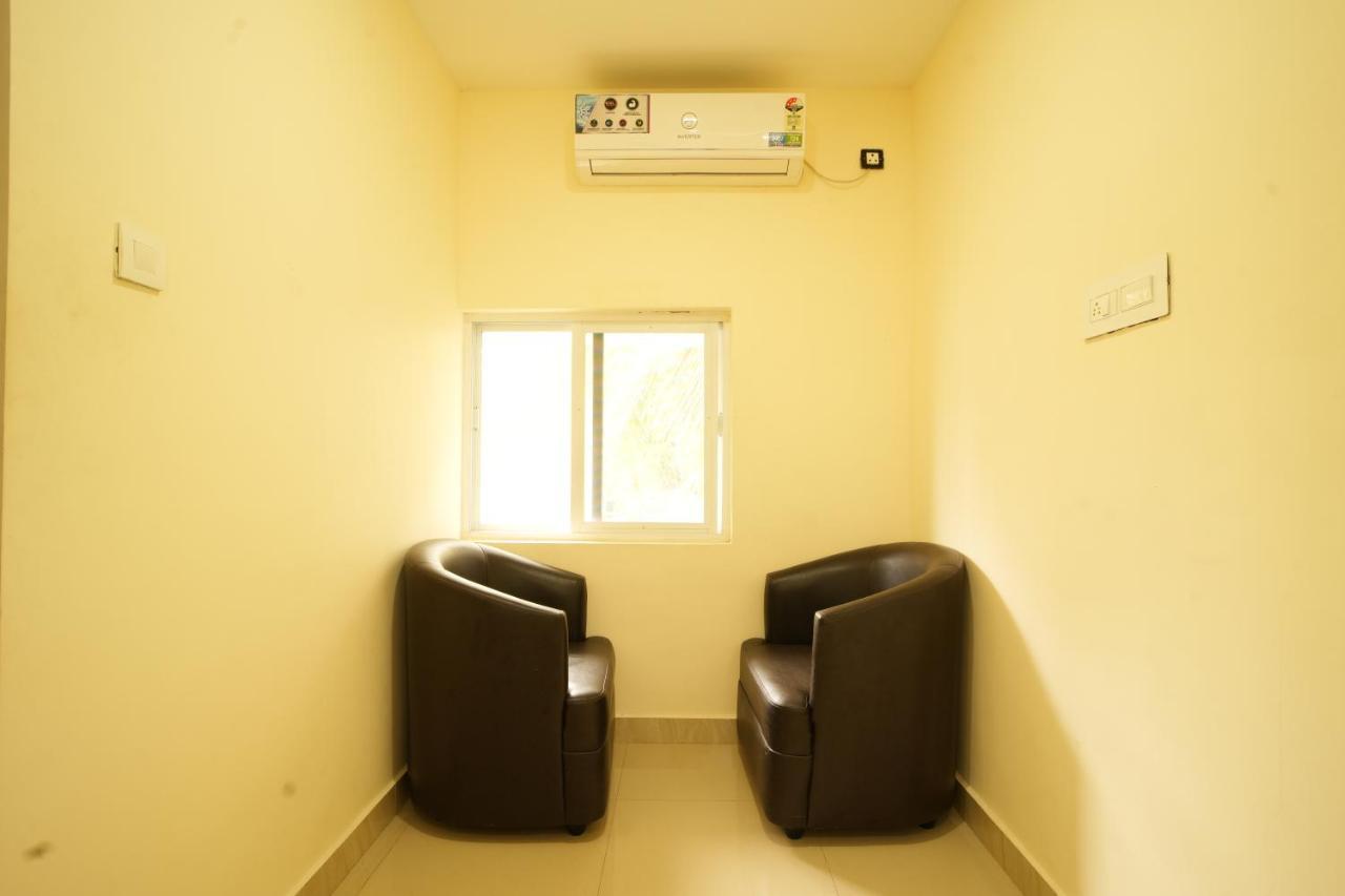 K V Suites Kochi Exteriör bild