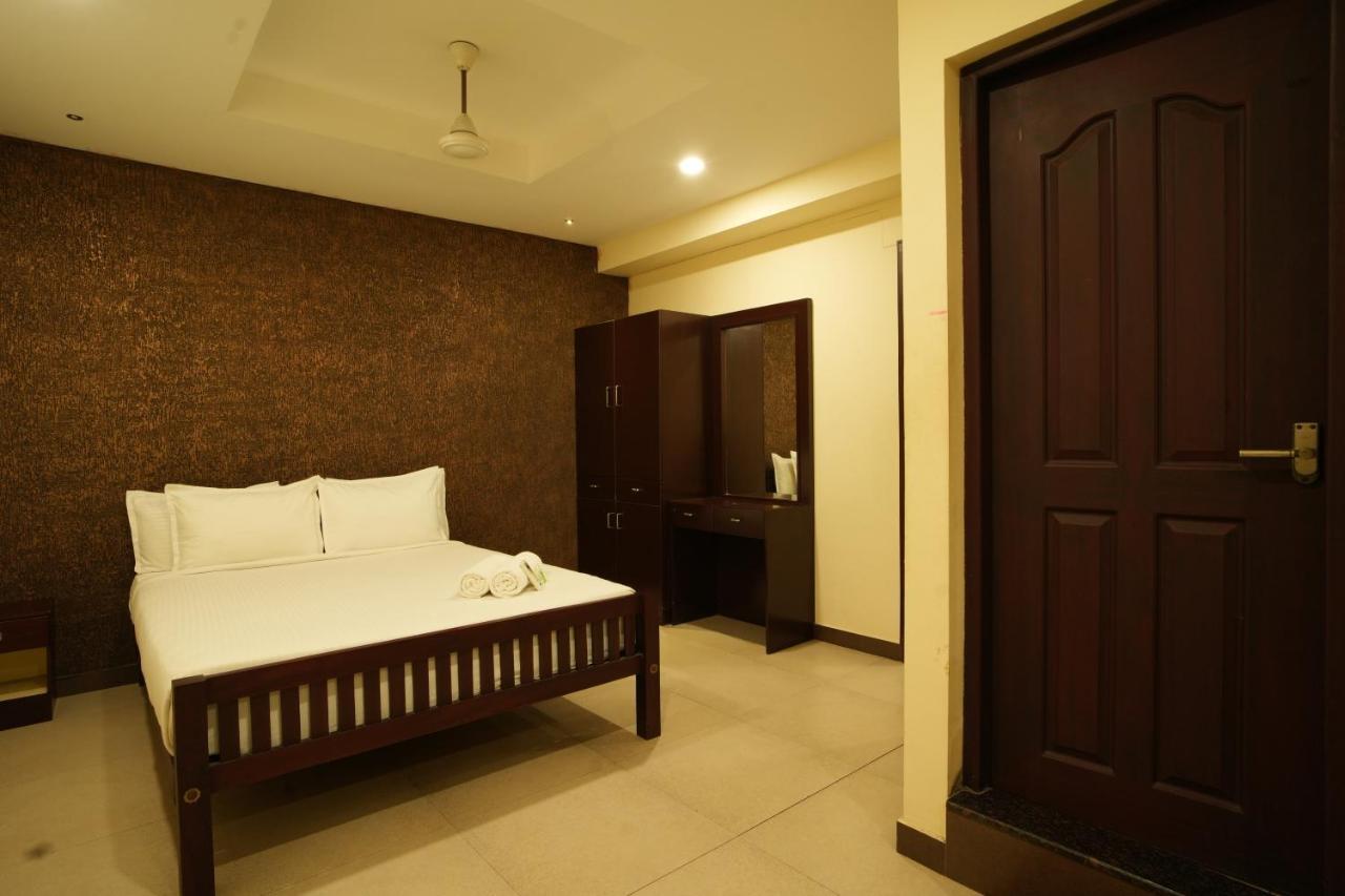 K V Suites Kochi Exteriör bild