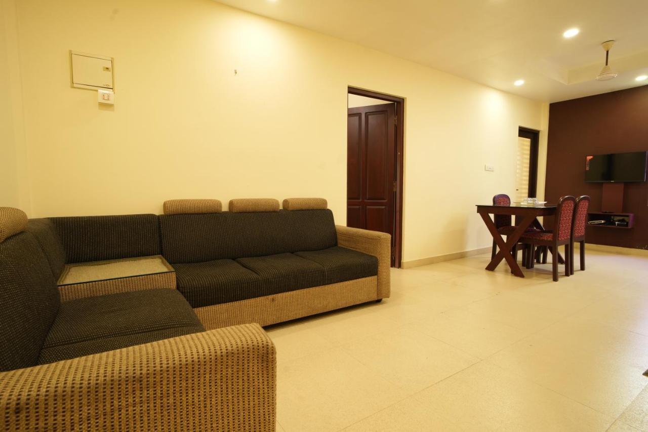 K V Suites Kochi Exteriör bild
