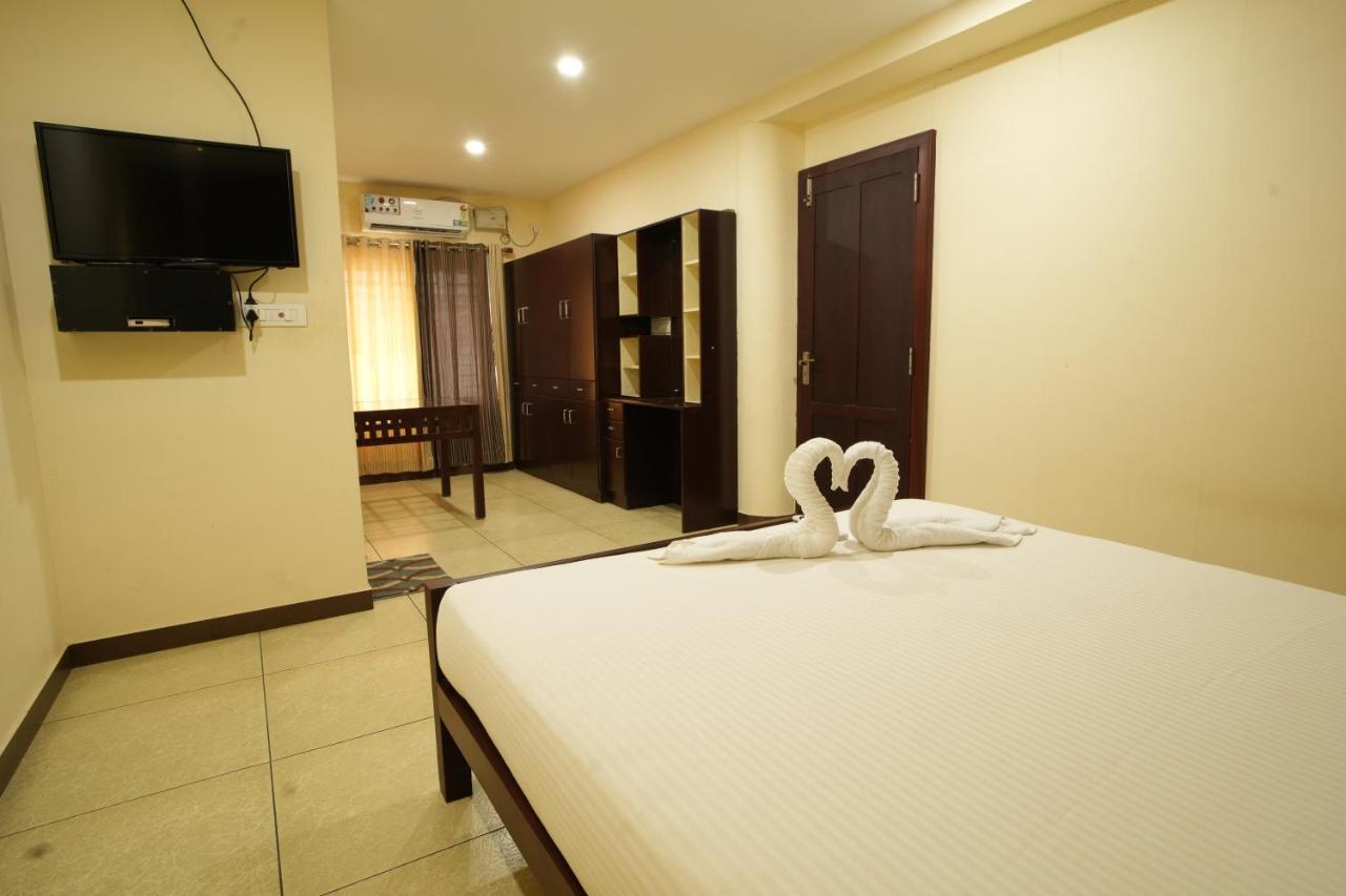 K V Suites Kochi Exteriör bild
