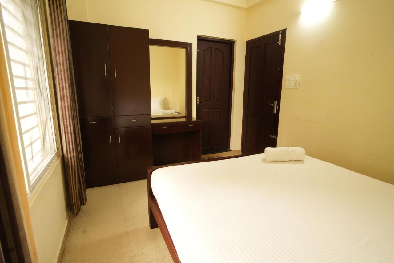 K V Suites Kochi Exteriör bild