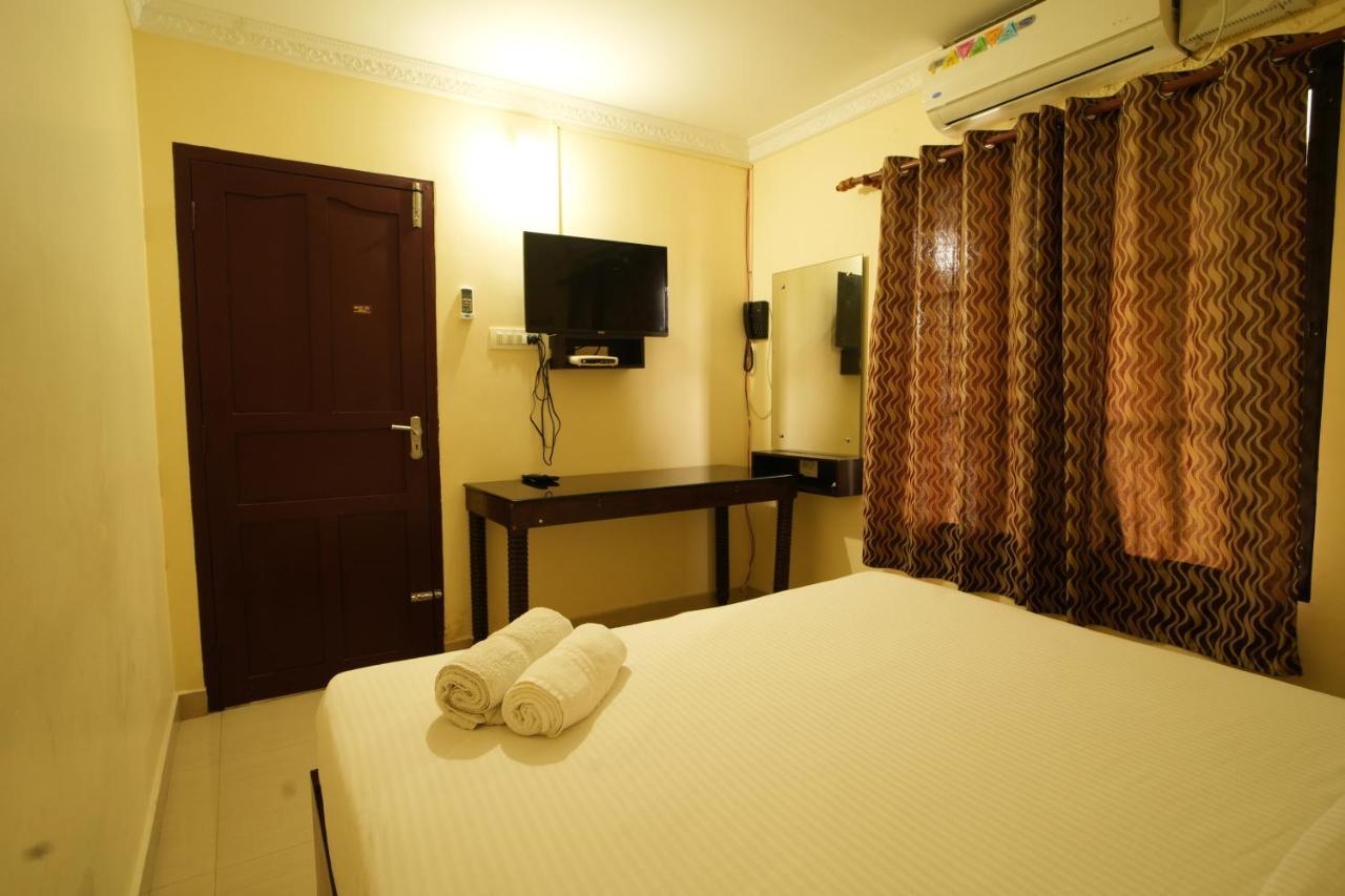 K V Suites Kochi Exteriör bild