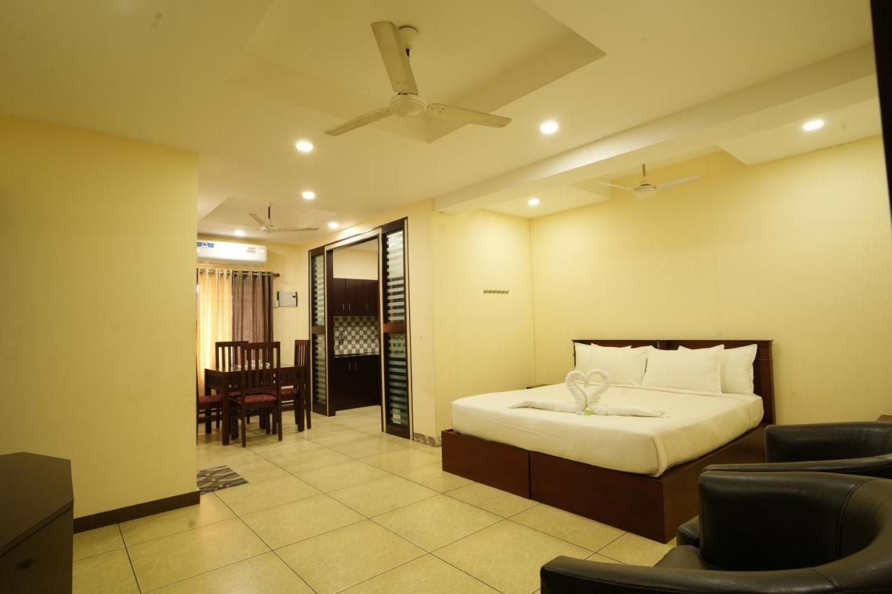 K V Suites Kochi Exteriör bild
