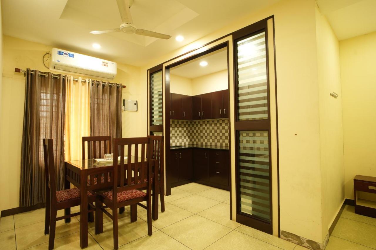 K V Suites Kochi Exteriör bild