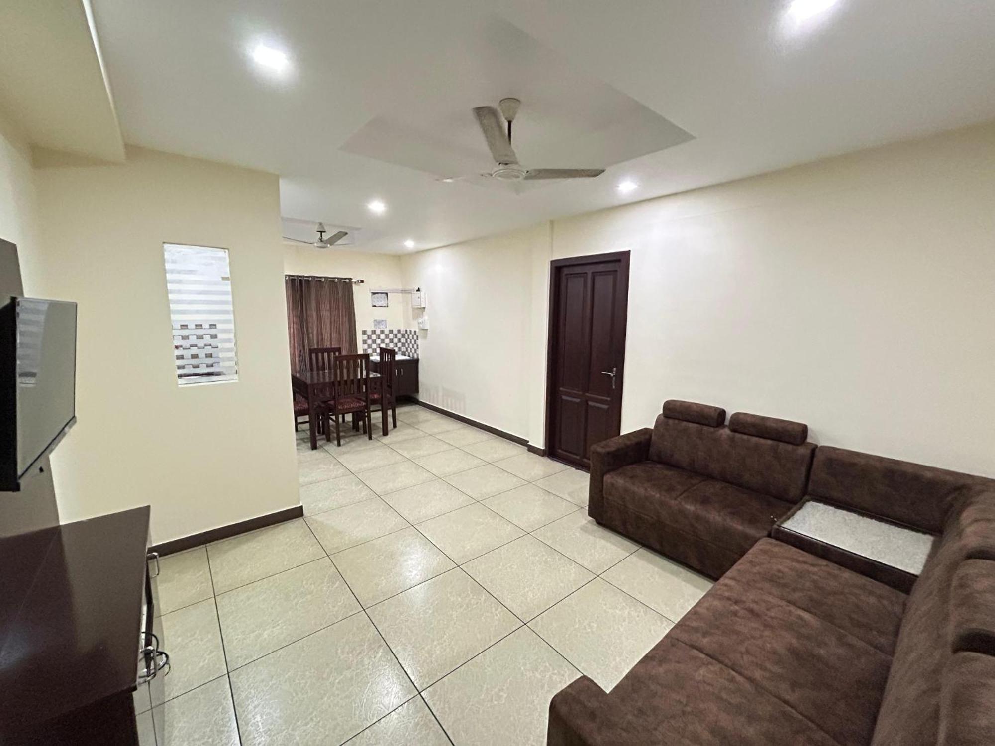 K V Suites Kochi Exteriör bild